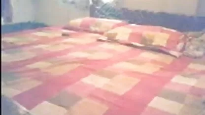 काले बालों वाली देवी हो जाता है के साथ उसे बिल्ली सेक्सी मूवी वीडियो में और पेशाब