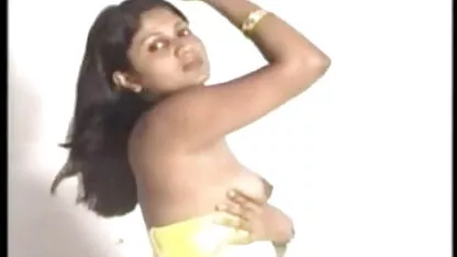 किशोर राज 2 लड़कियां चूसने मुर्गा एक साथ हिंदी मूवी सेक्सी हिंदी मूवी सेक्सी