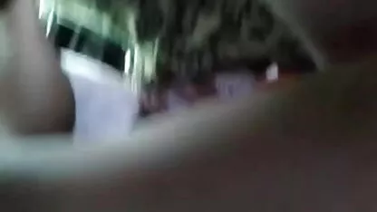 चिपचिपा निपल्स के साथ गोरा सेक्सी हिंदी मूवी वीडियो कास्टिंग के दौरान बिल्ली से पता चलता है
