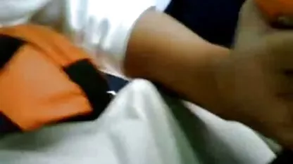 स्त्री रोग विशेषज्ञ रोगी बिल्ली के साथ उंगलियों के साथ बीएफ सेक्सी पिक्चर मूवी दस्ताने