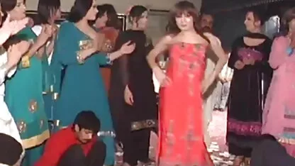 आबनूस किशोर हिंदी मूवी सेक्सी पिक्चर Noemie Bilas सवारी मार्कस Dupree बेंच पर