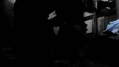 सुनहरे बालों वाली उसकी हिंदी सेक्सी एचडी पिक्चर उंगलियों के साथ उसके बालों बिल्ली की मालिश