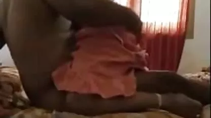 लड़की के साथ एक ककड़ी लाता है और खुद को संभोग बीपी सेक्सी फिल्म वीडियो सुख के लिए