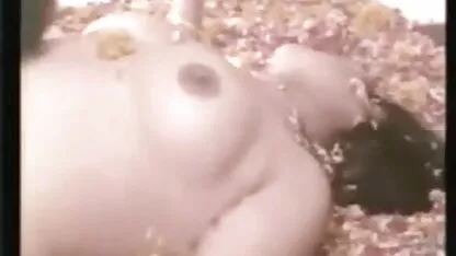 3 डी मोबाइल सेक्सी फिल्म सेक्सी मूवी फोनों के लिए कुतिया हो जाता है बड़े स्तन क्रीमयुक्त