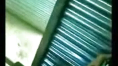लड़की पर एक छिपे हुए कैमरे शौचालय में सेक्सी हिंदी मूवी सेक्सी