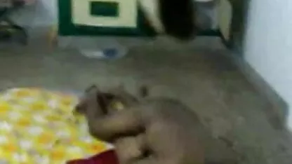 पत्नी की कोशिश करता है सेक्स के हिंदी मूवी सेक्स वाली साथ दो प्रेमियों और पति