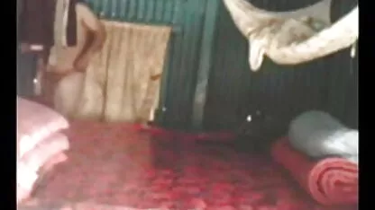 वह डाल हिंदी में सेक्सी पिक्चर मूवी दिया उसकी पत्नी कुत्ते शैली में और उसे पतली गांड