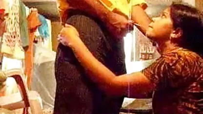 संचिका किम्बर हिंदी मूवी सेक्सी हिंदी मूवी सेक्सी ली को तेल के साथ लिप्त किया गया था और एक मजबूत आदमी के साथ बिल्ली में गड़बड़ किया गया था