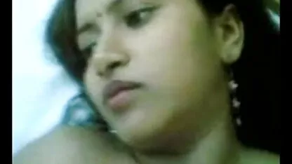 छिपे हुए कैमरे शॉट के रूप में एक शराबी सो हिंदी मूवी सेक्सी पिक्चर रही महिला