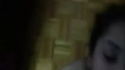 हॉट लॉली एक त्रिगुट में सुंदर रेड इंडियन पेनी पैक्स को आमंत्रित करती सेक्सी मूवी पिक्चर हिंदी में है