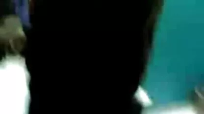बड़े स्तन शहद से बाहर फैला हिंदी मूवी सेक्सी फिल्म एक क्रूर आदमी मांस