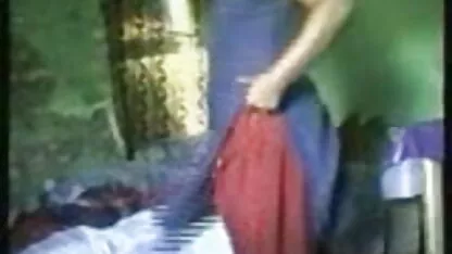 एक कुतिया में तेल में गुदा, सींग का बना हुआ चूसने डिक फुल हिंदी पिक्चर सेक्सी के साथ