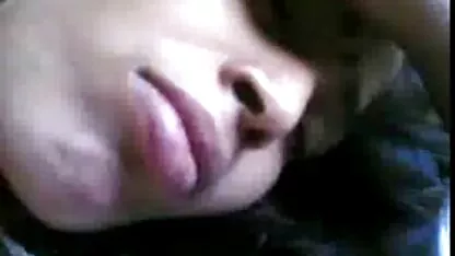 वसा नशे में महिला नृत्य, वोदका की एक ब्लू पिक्चर सेक्सी फुल मूवी बोतल के साथ