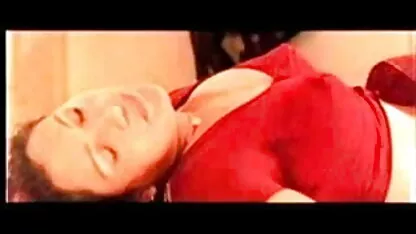 एली धुंध नीचे उसके नायलॉन चड्डी को प्रदर्शित करने के लिए सेक्सी पिक्चर हिंदी मूवी एचडी हमें स्वादिष्ट जगह के बीच उसके पैर