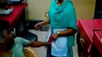 दोस्त दो रसदार पड़ोसियों अगले दरवाजे इंग्लिश ब्लू सेक्सी मूवी